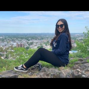 Meet your Posher, Melani